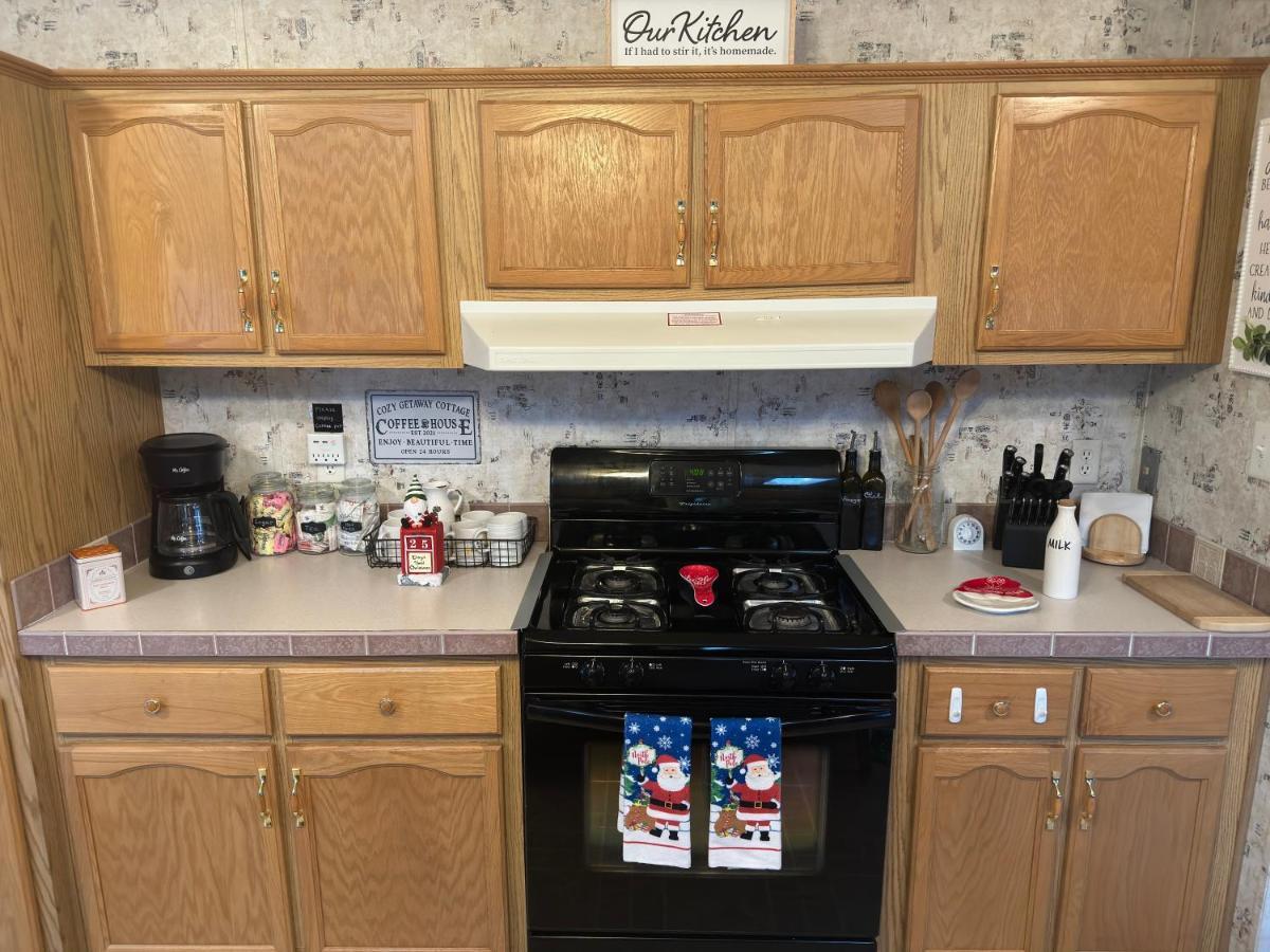 Spacious Cozy Getaway ! King Bed, Game Room, Out Door Patio Cairo Exteriör bild