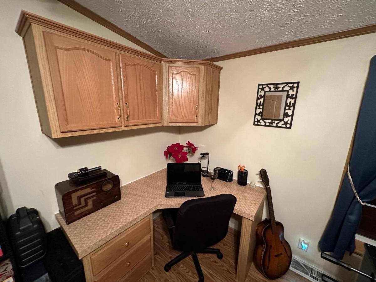 Spacious Cozy Getaway ! King Bed, Game Room, Out Door Patio Cairo Exteriör bild