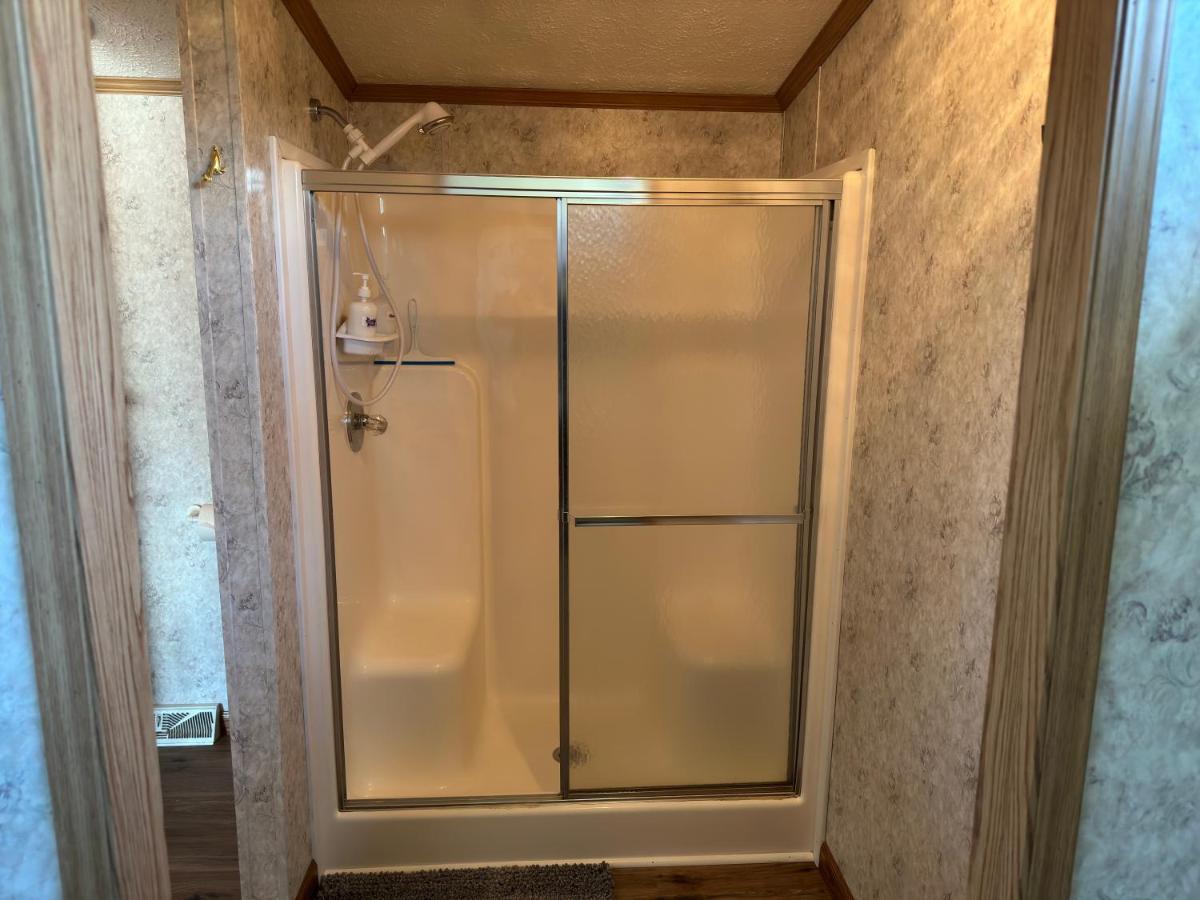 Spacious Cozy Getaway ! King Bed, Game Room, Out Door Patio Cairo Exteriör bild
