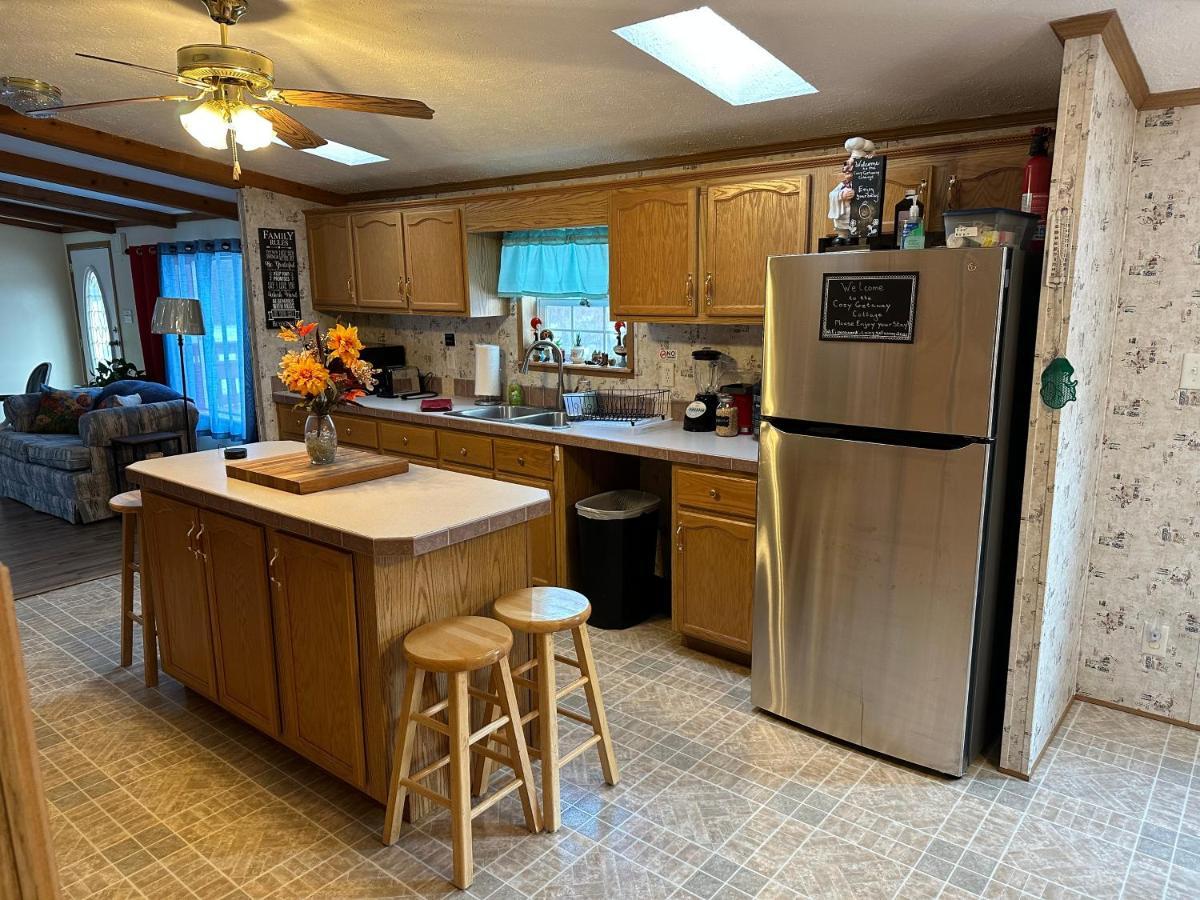 Spacious Cozy Getaway ! King Bed, Game Room, Out Door Patio Cairo Exteriör bild